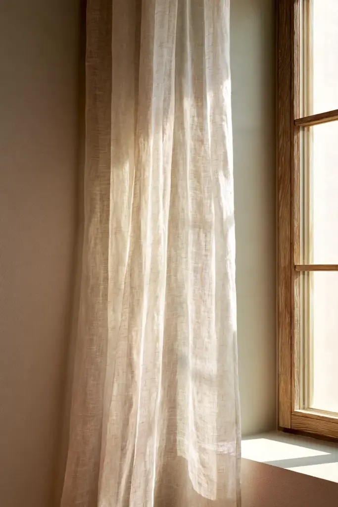 Window Layer – Linen Curtains in Daylight